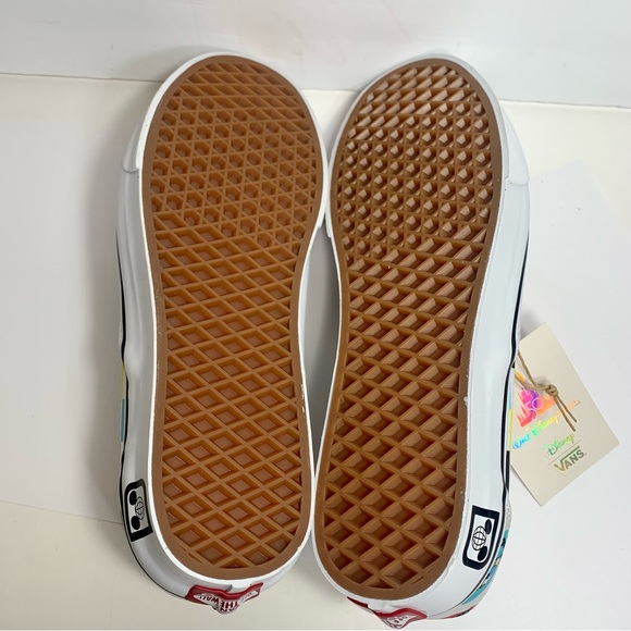 NIB. Disney Vans Sneakers. Adult Size 10. new with tag in box - Picture 5 of 12